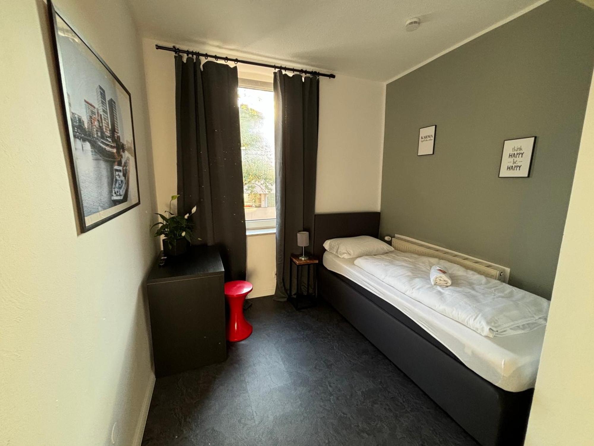 Bed & Breakfast Bff Airport Messe Schlaf - 2*